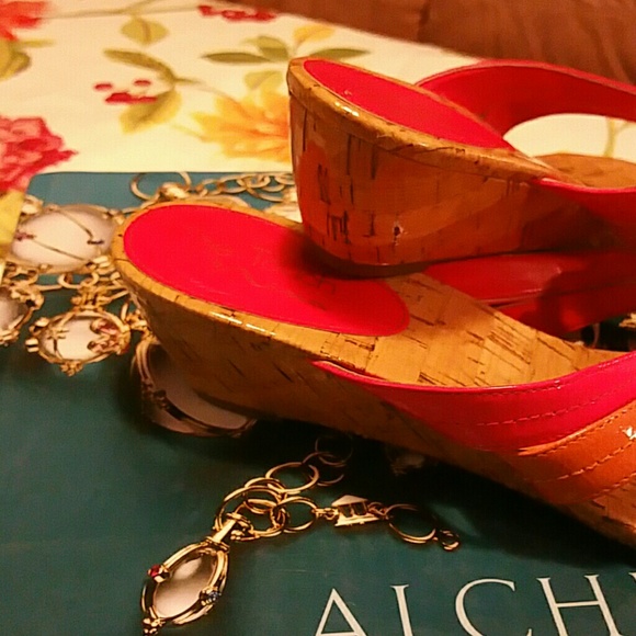 The Touch by Nina - Picture 3 of 3